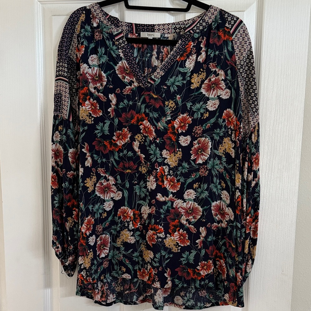 JODIFL Floral V-Neck Blouse - perfect for Fall
